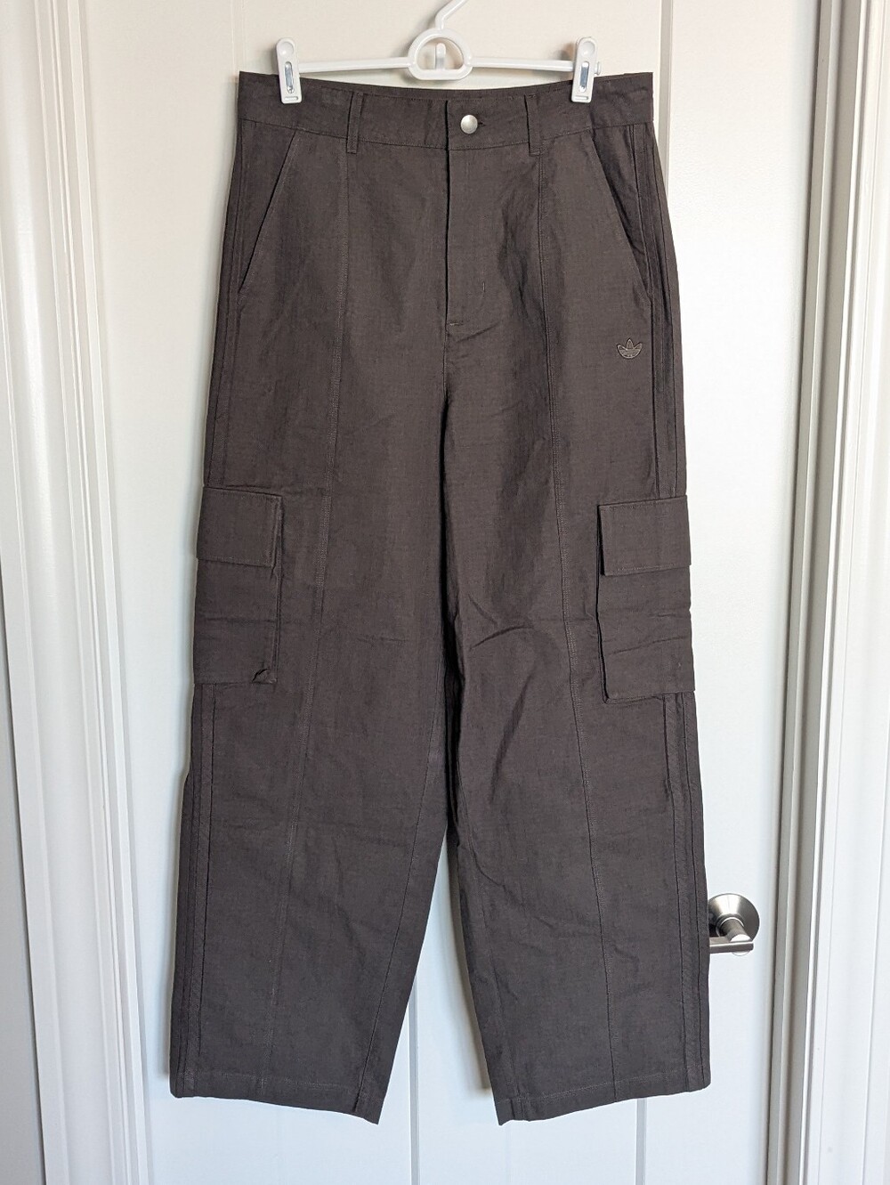 Adidas Originals Essential Cargo Pants NWT- Shadow Olive sz 6
